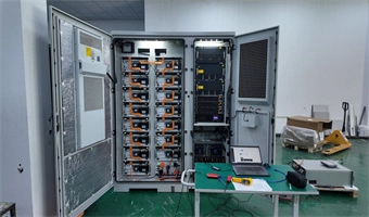 Moduły baterii rack z monitoringiem stringowym i zdalną aktualizacją OTA